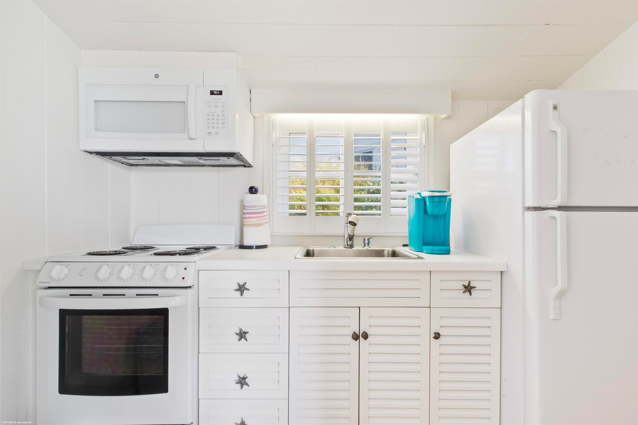 398 S Beach Rd Jupiter Island, FL 33455