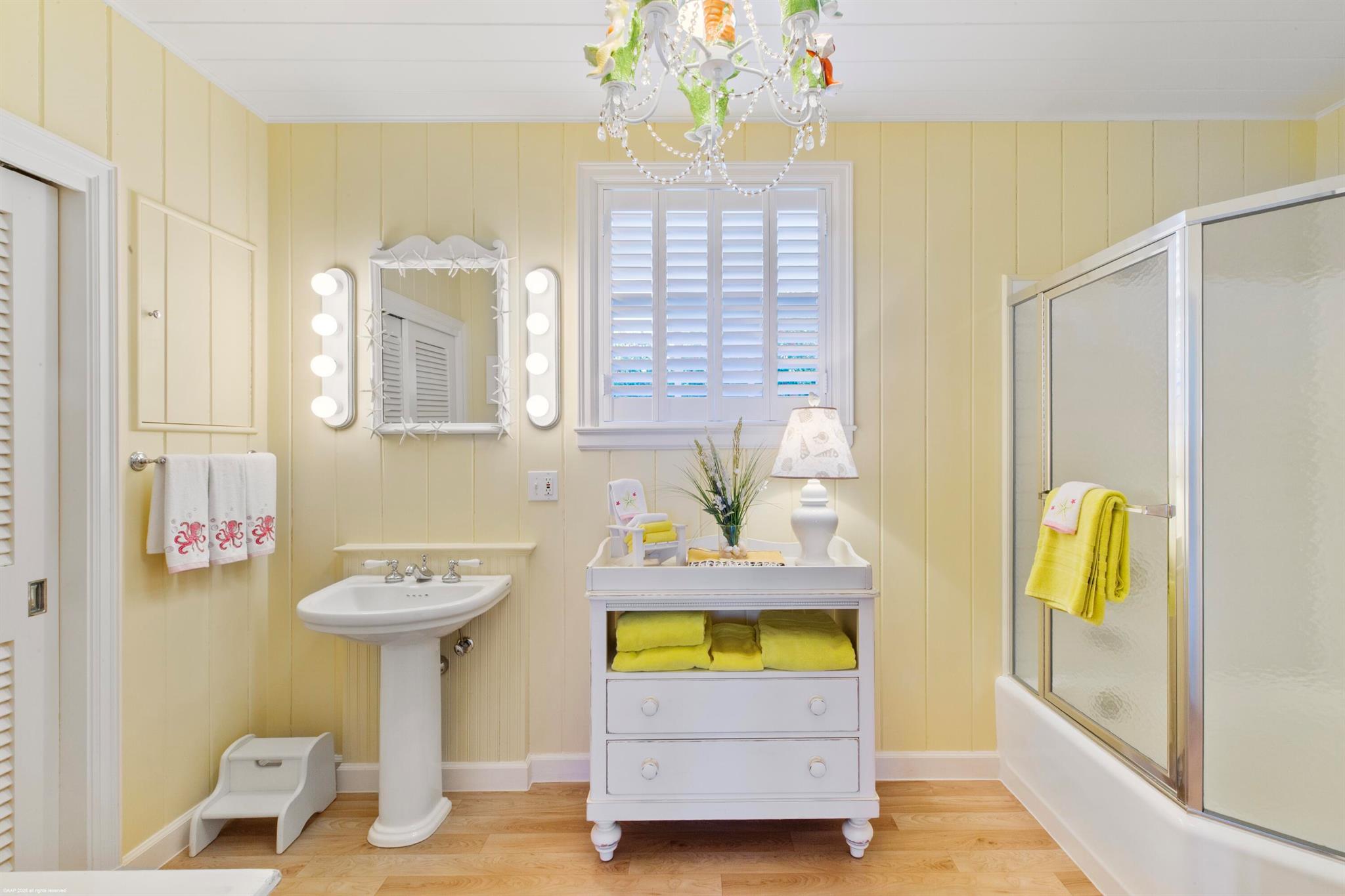 398 S Beach Rd Jupiter Island, FL 33455