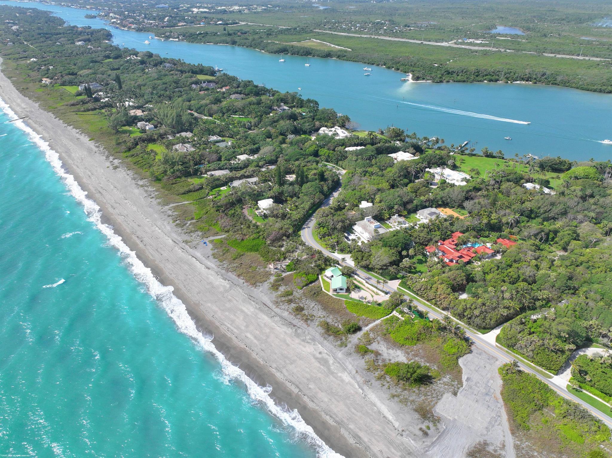 398 S Beach Rd Jupiter Island, FL 33455