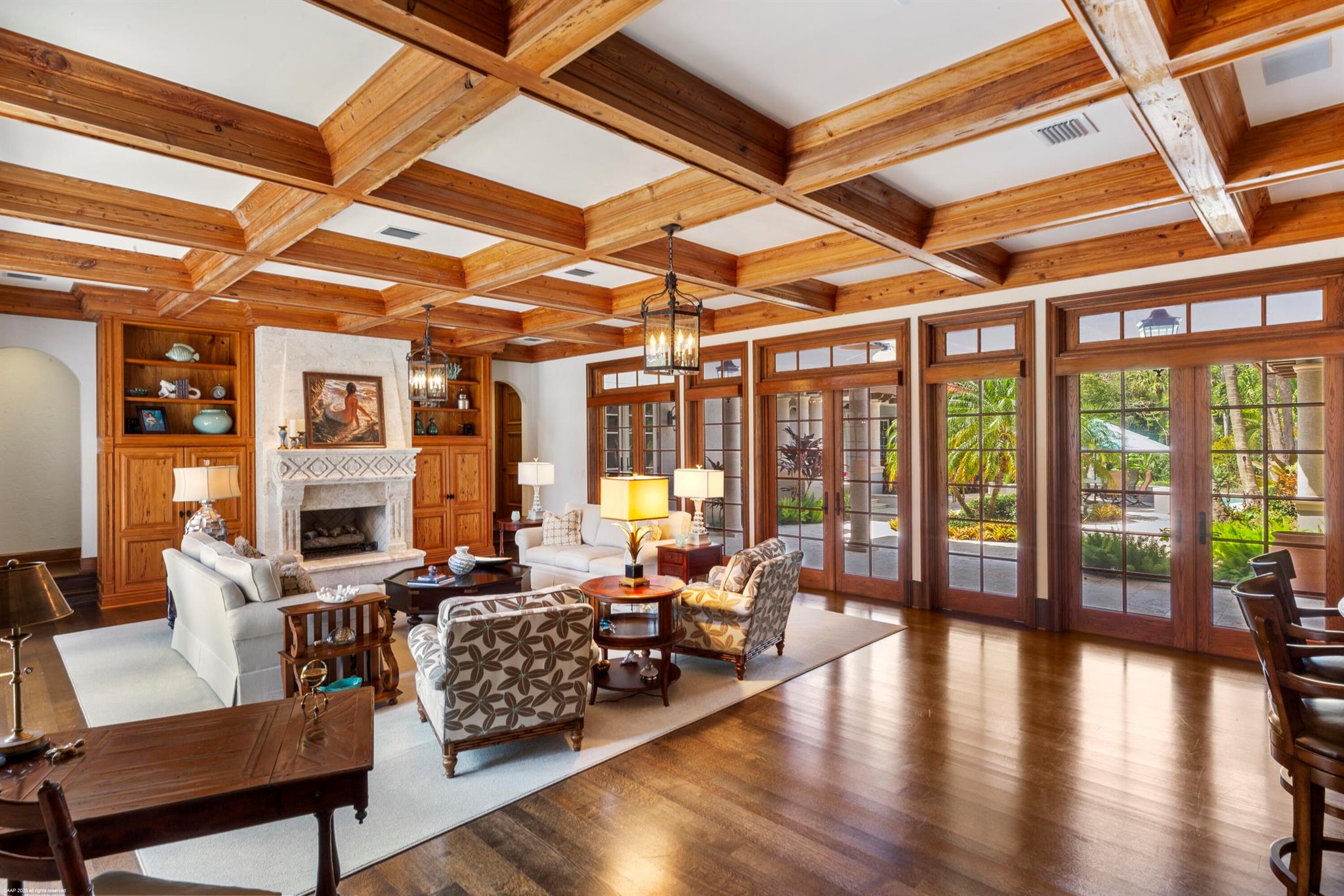 398 S Beach Rd Jupiter Island, FL 33455