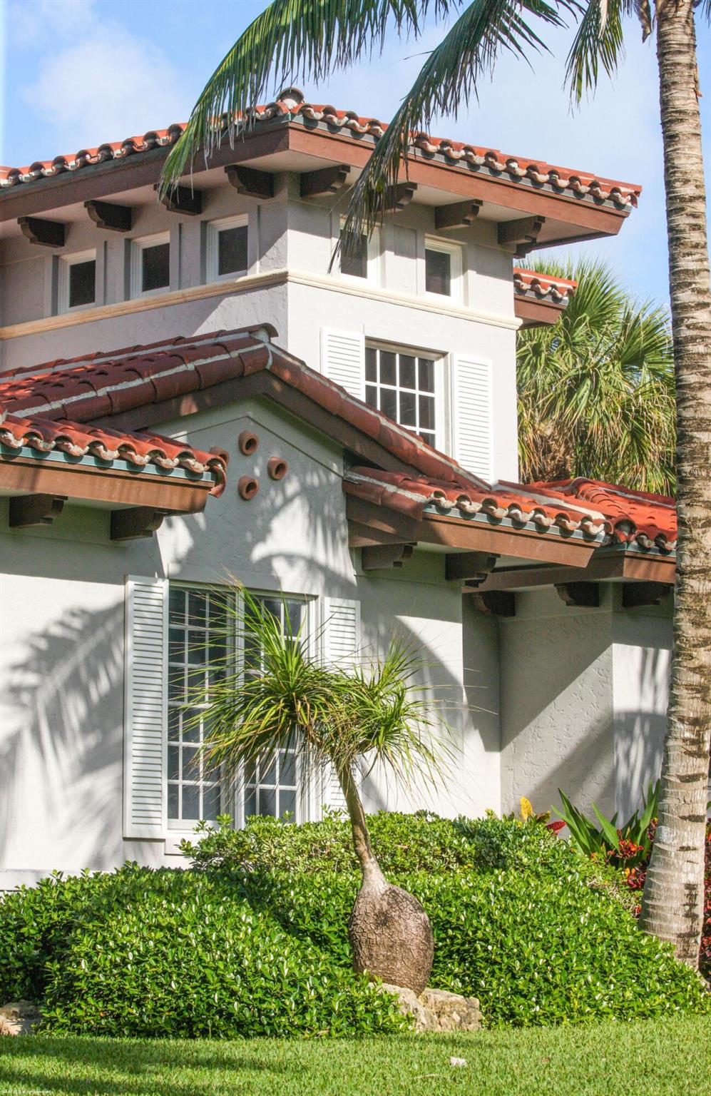 398 S Beach Rd Jupiter Island, FL 33455