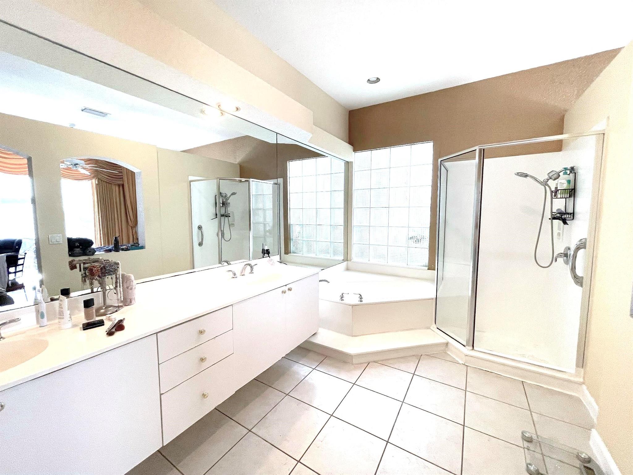 6616 NW 43rd Ter Boca Raton, FL 33496