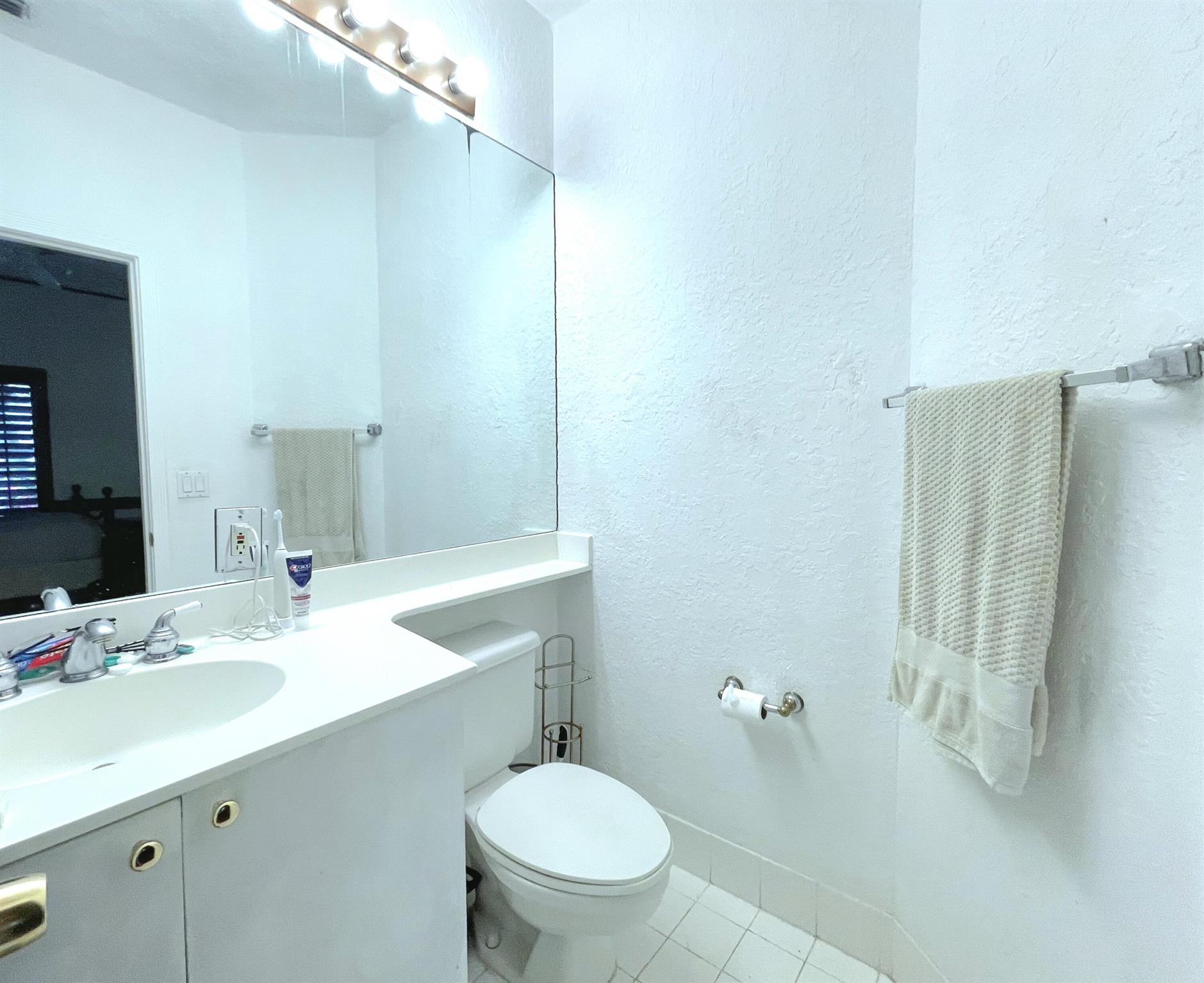 6616 NW 43rd Ter Boca Raton, FL 33496