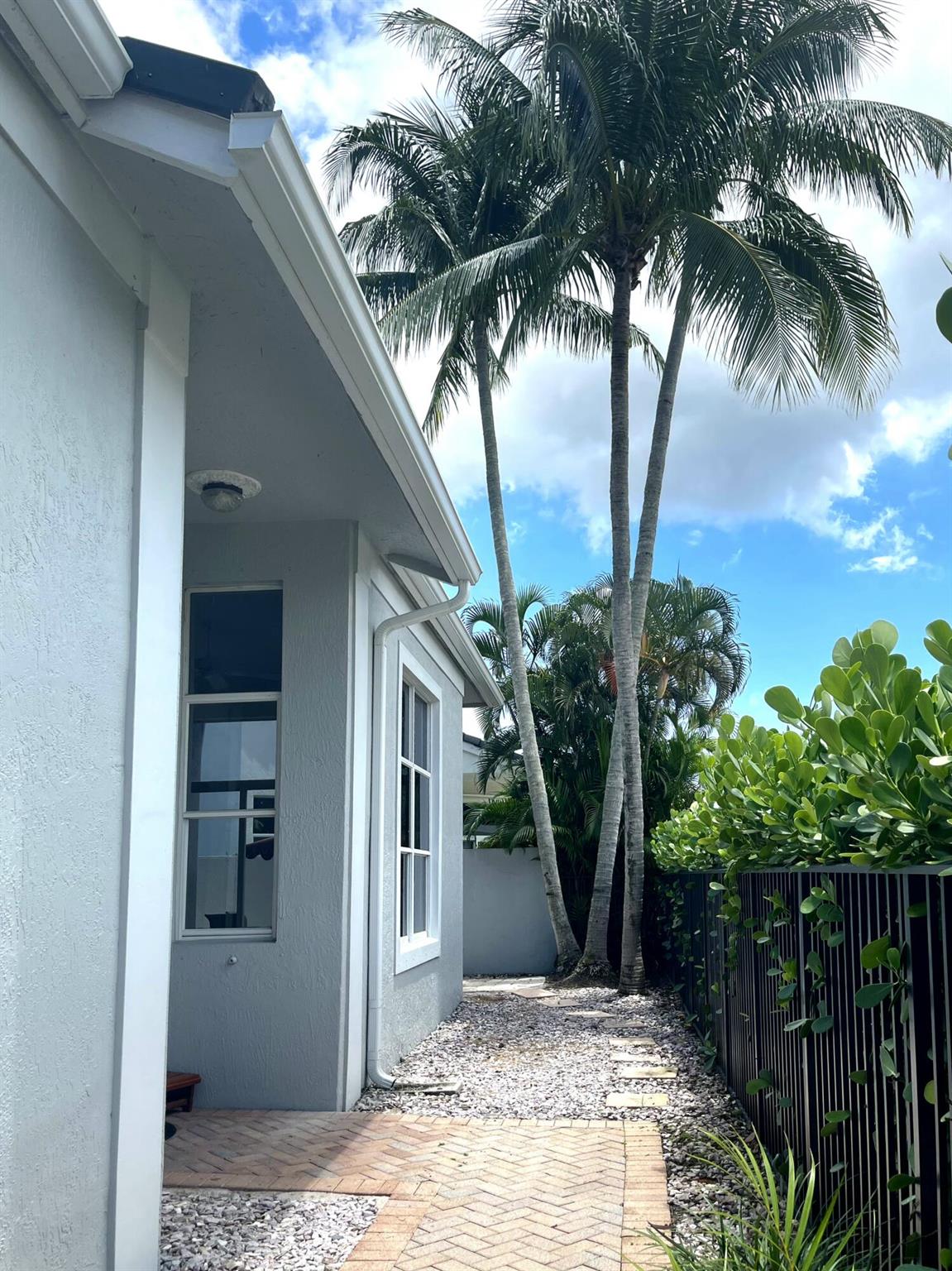 6616 NW 43rd Ter Boca Raton, FL 33496