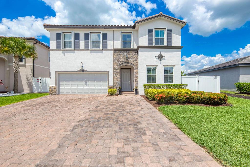 8183 NW Greenbank Cir