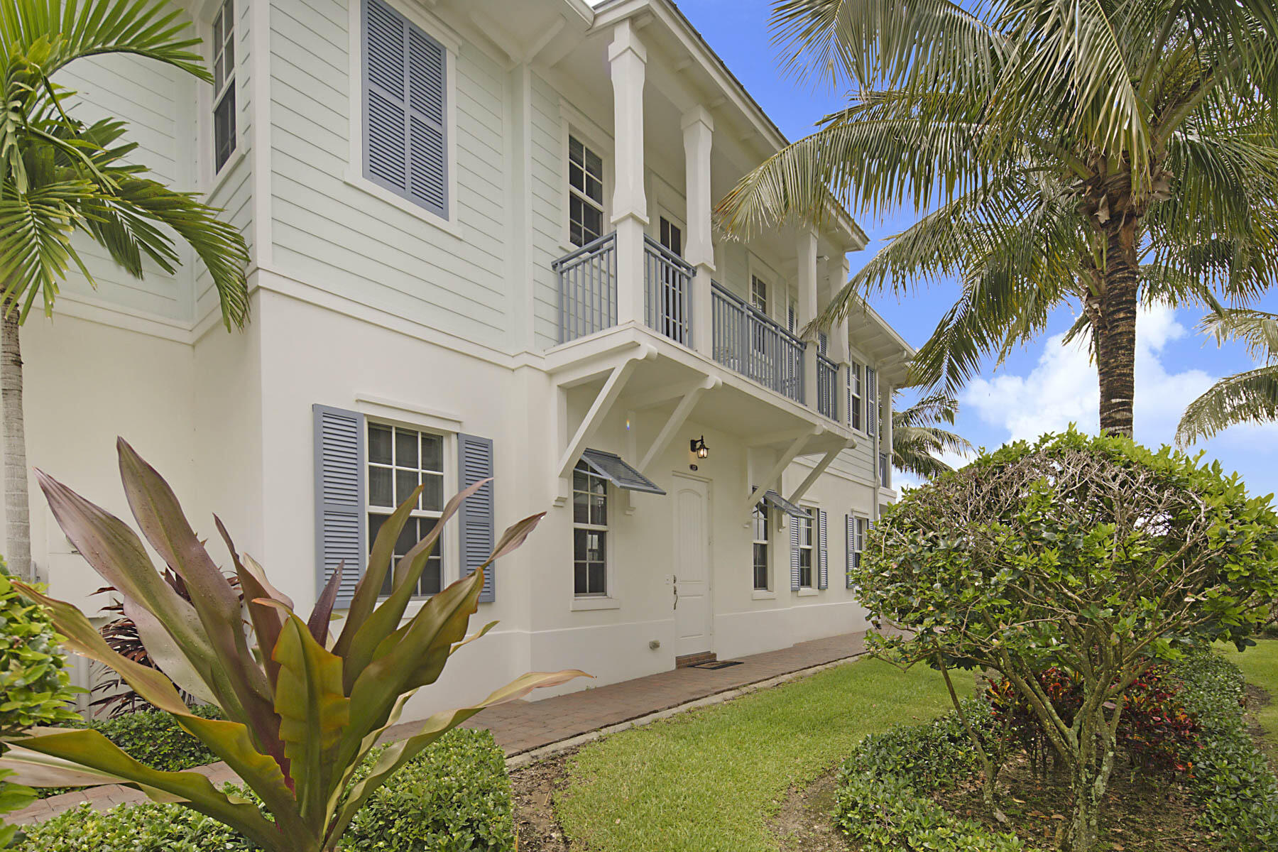 122 Ocean Breeze Juno Beach, FL 33408