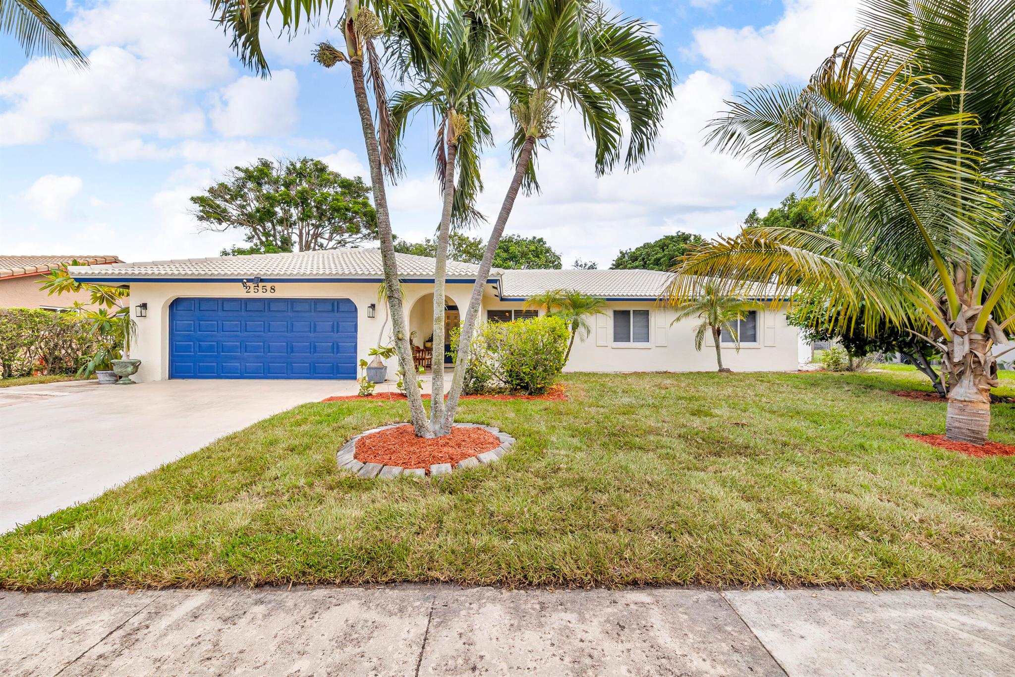 2558 NW 32nd St