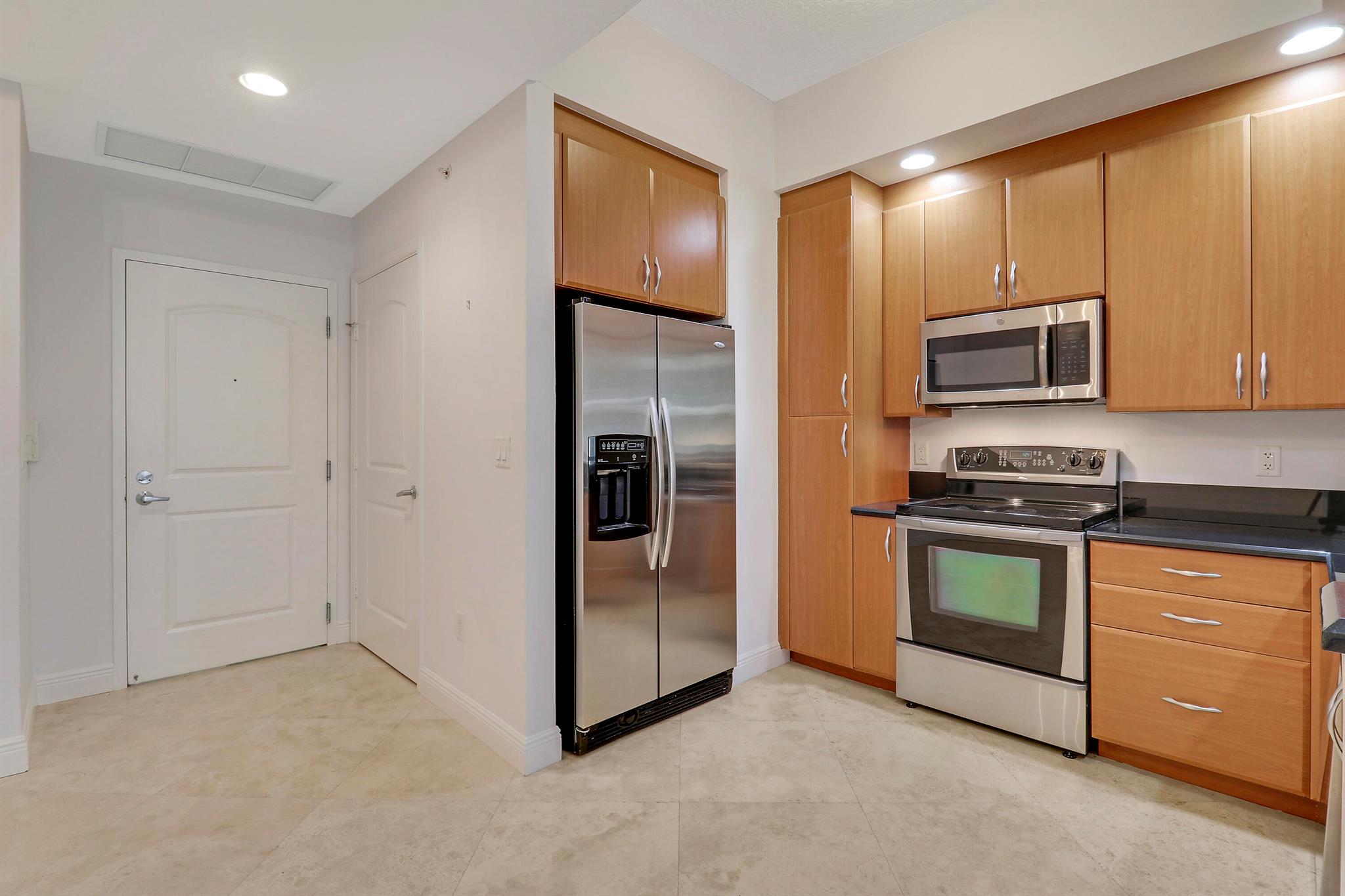 701 S Olive Ave #805