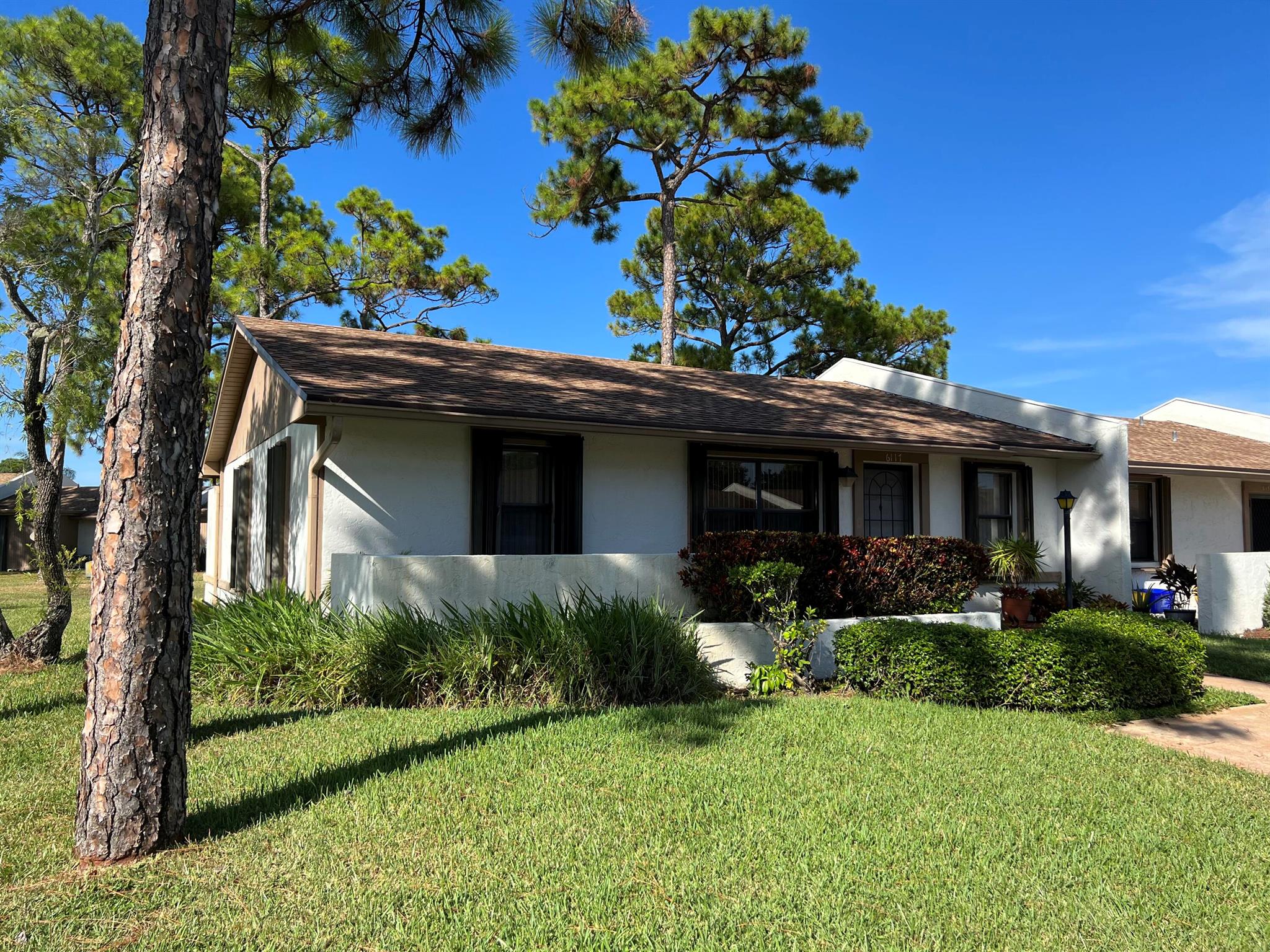 6117 Fairfield Cir