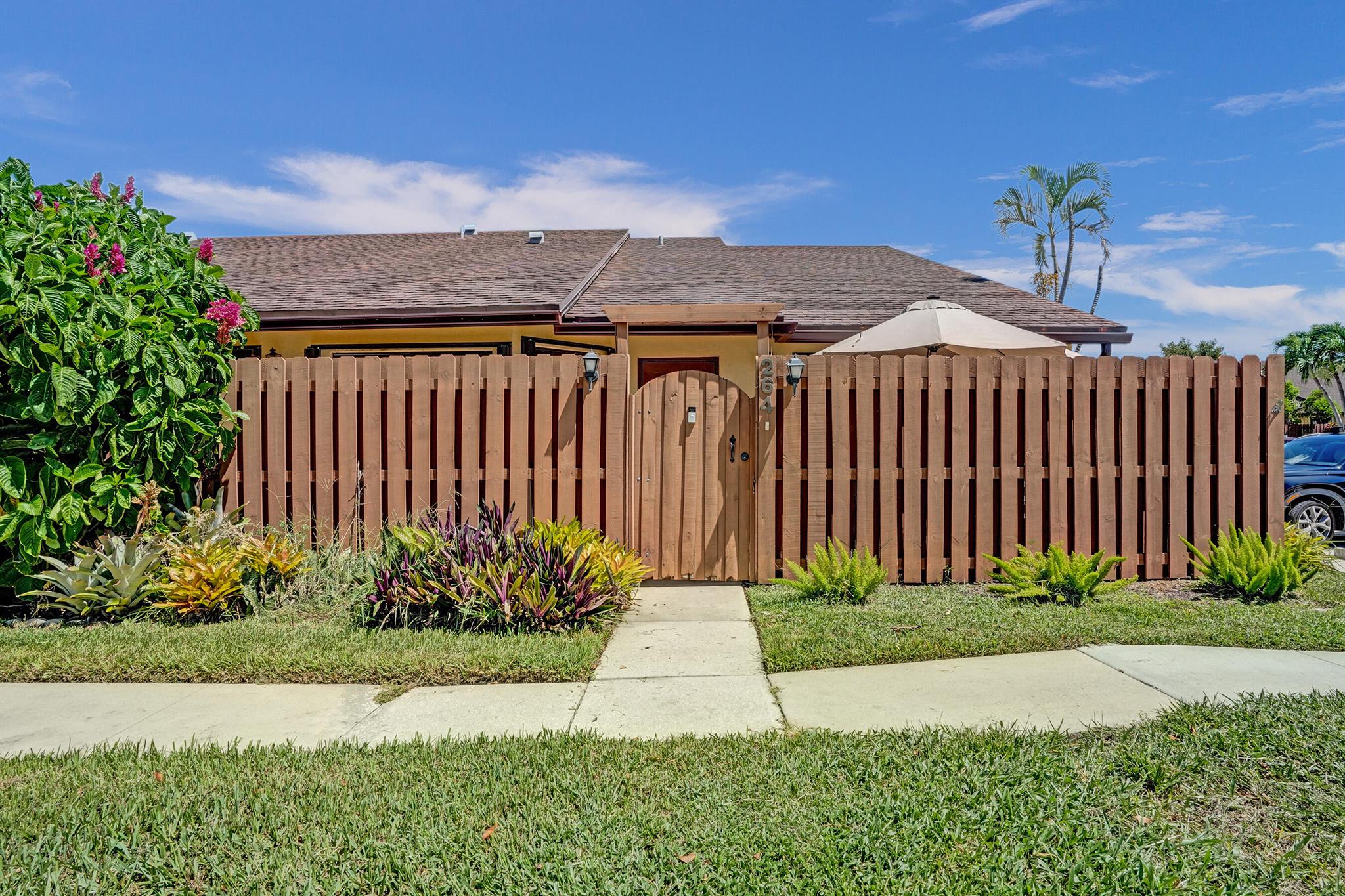 264 Springdale Cir