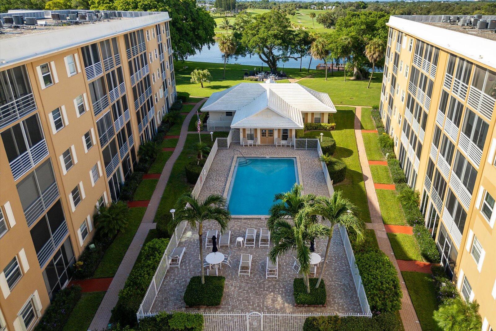 304 Golfview Rd #405