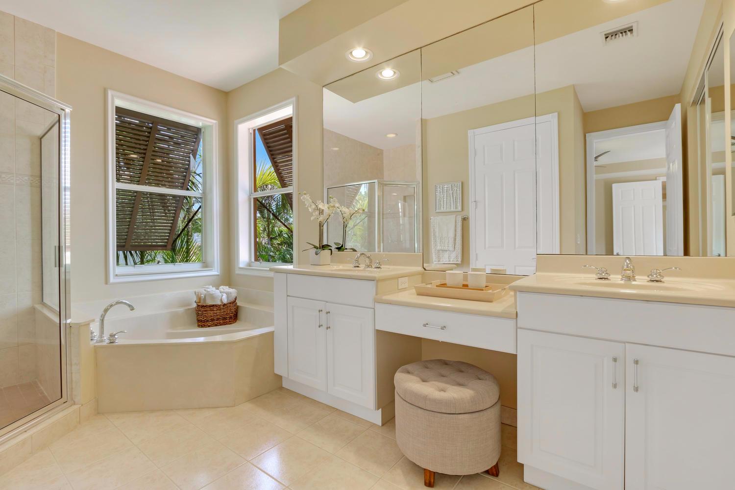 106 Santiago Dr Jupiter, FL 33458