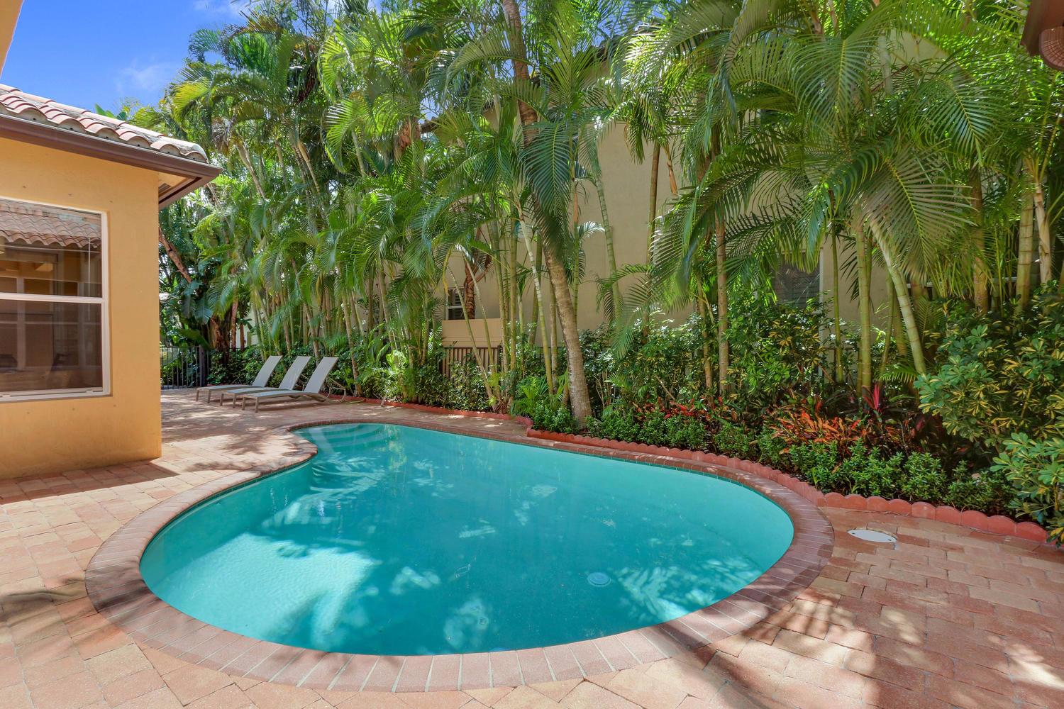 106 Santiago Dr Jupiter, FL 33458