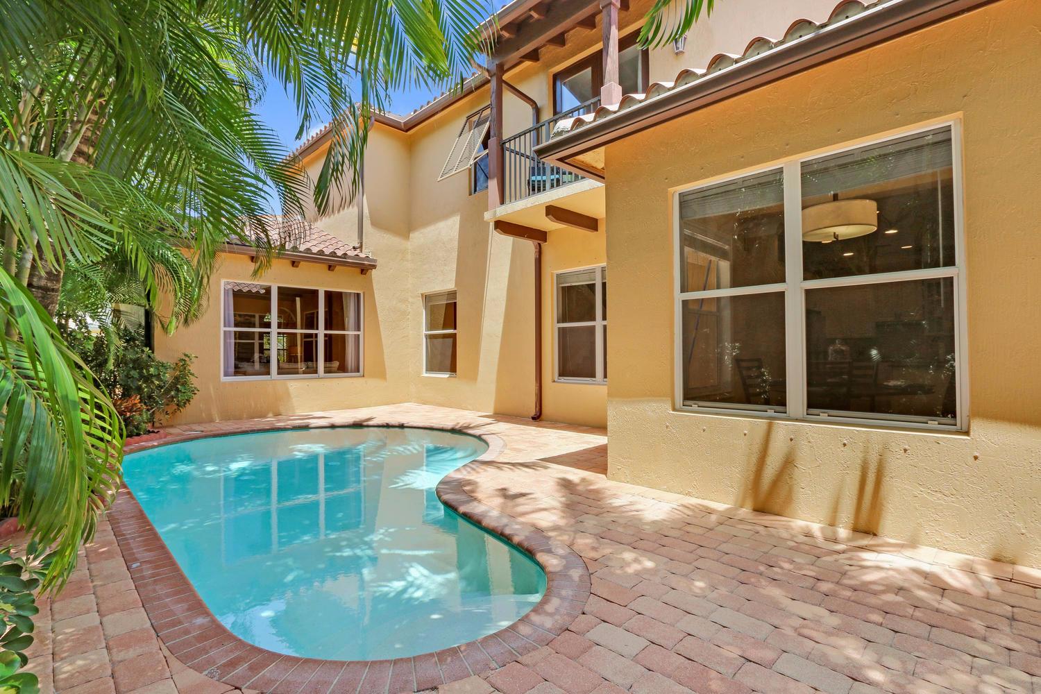 106 Santiago Dr Jupiter, FL 33458