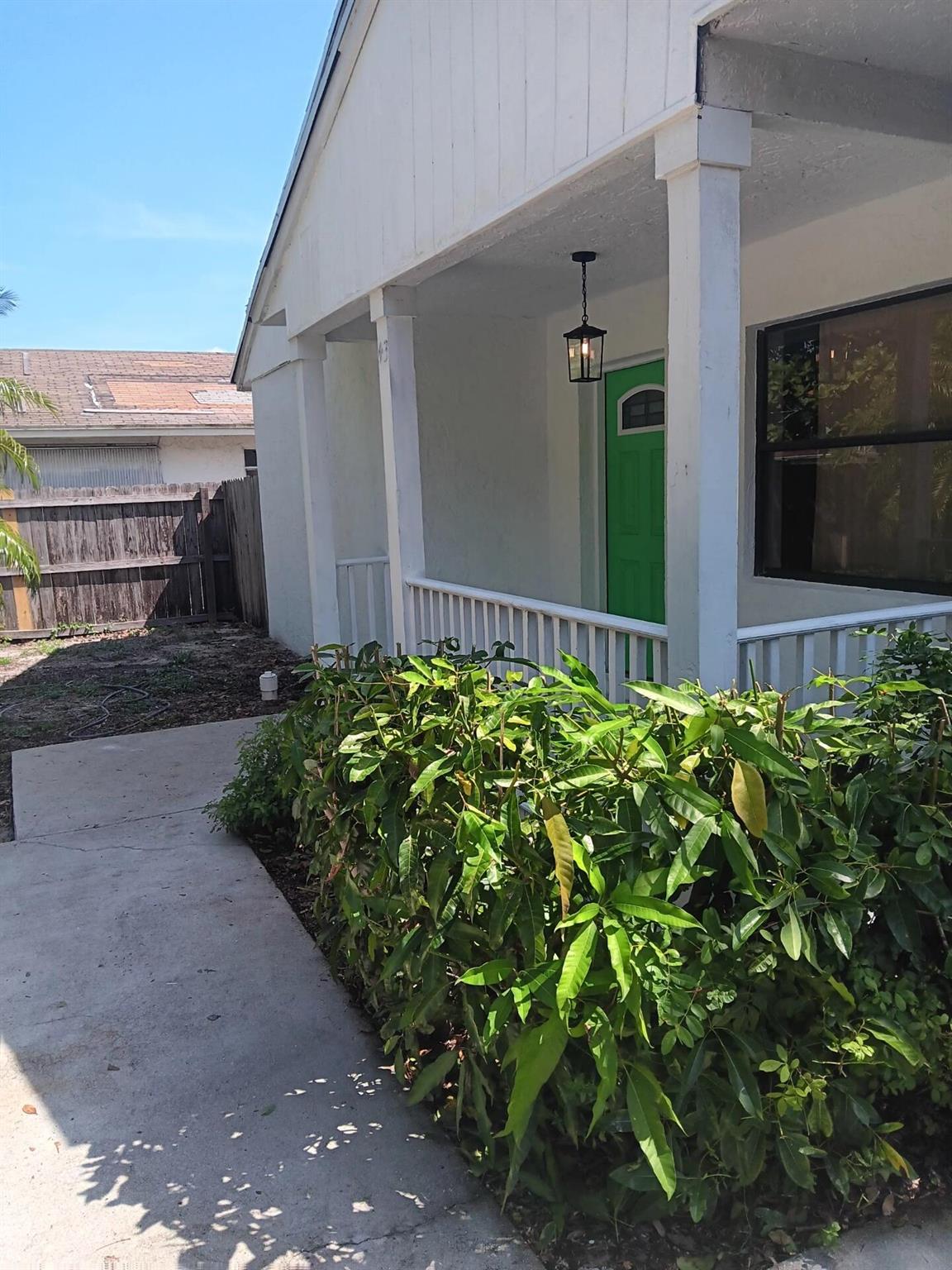 43 SW 8th Ave