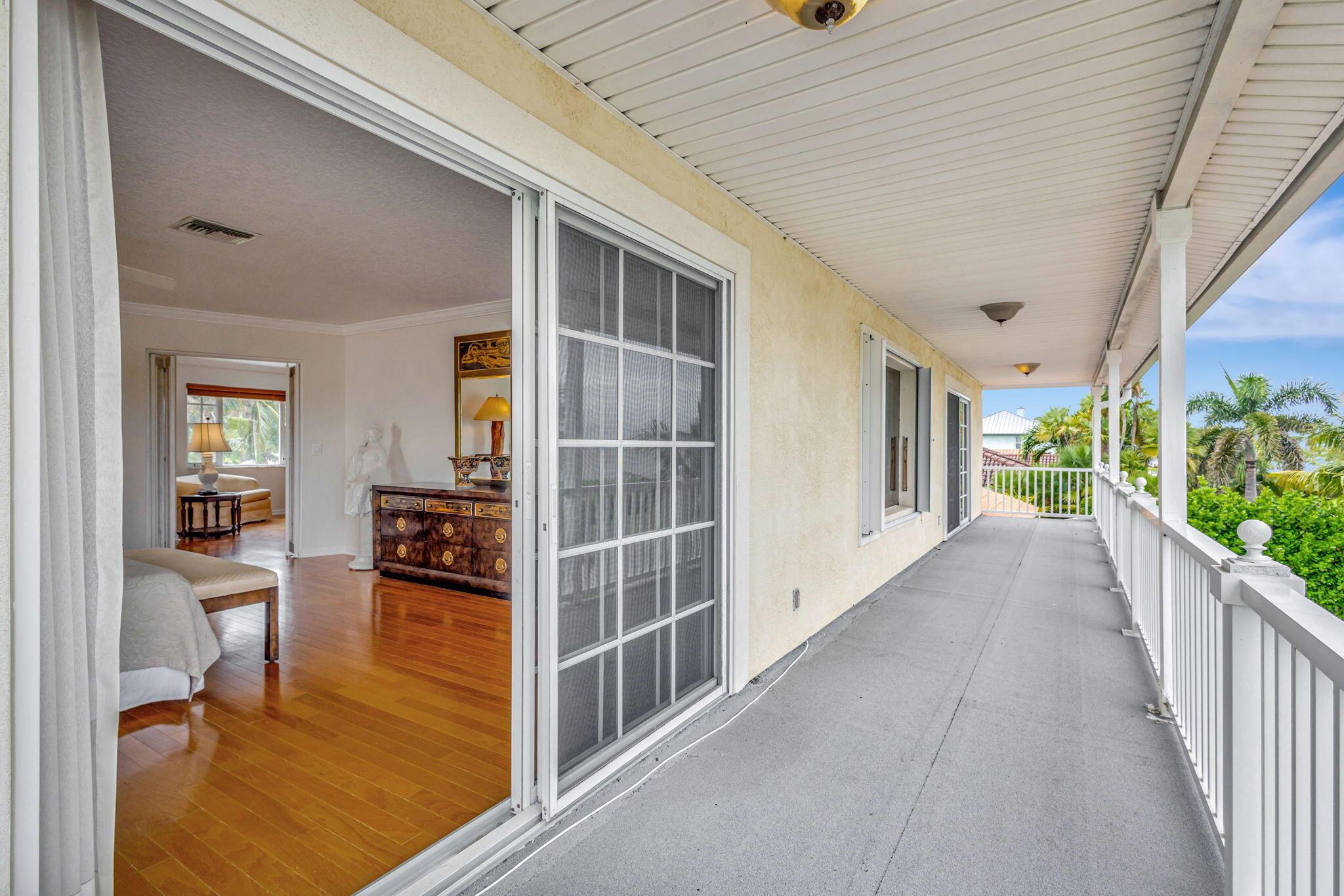 1141 Pine Pt Rd Riviera Beach, FL 33404