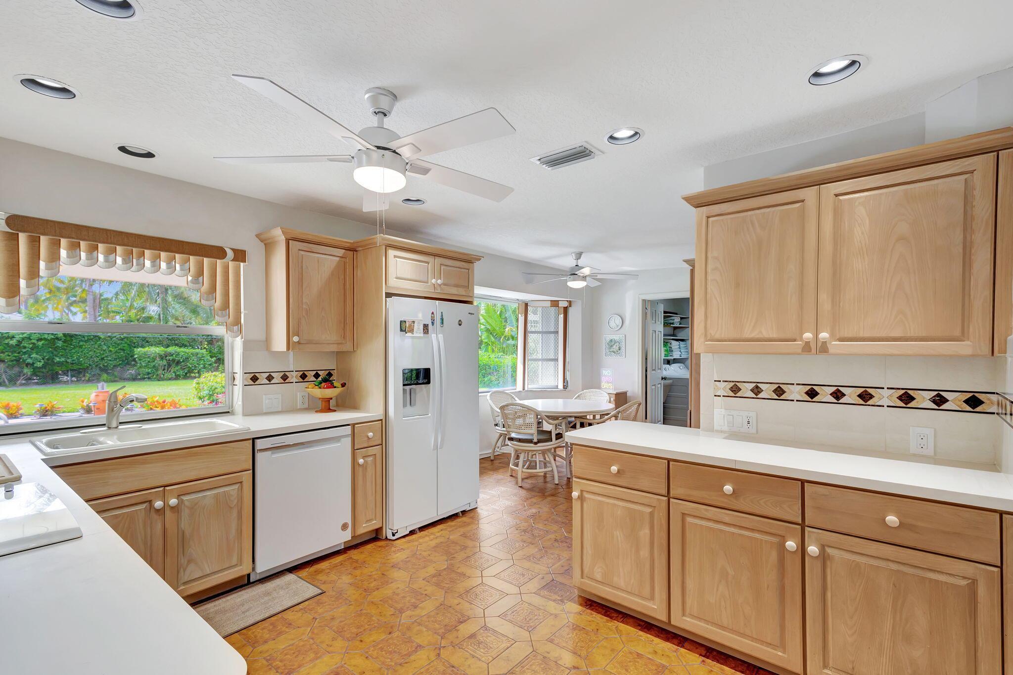 1141 Pine Pt Rd Riviera Beach, FL 33404