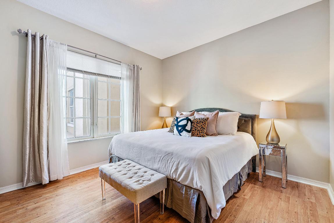 1200 Town Ctr #225 Jupiter, FL 33458