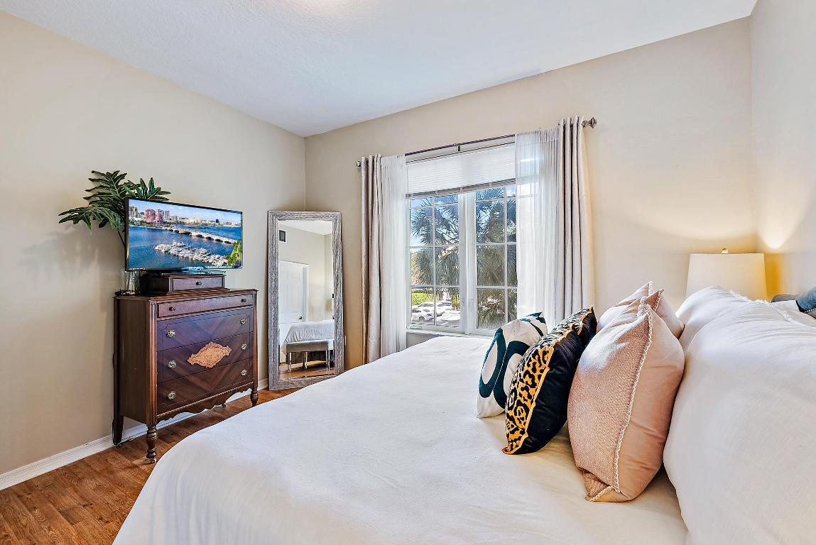 1200 Town Ctr #225 Jupiter, FL 33458