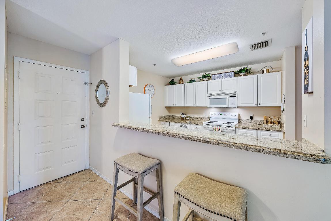 1200 Town Ctr #225 Jupiter, FL 33458