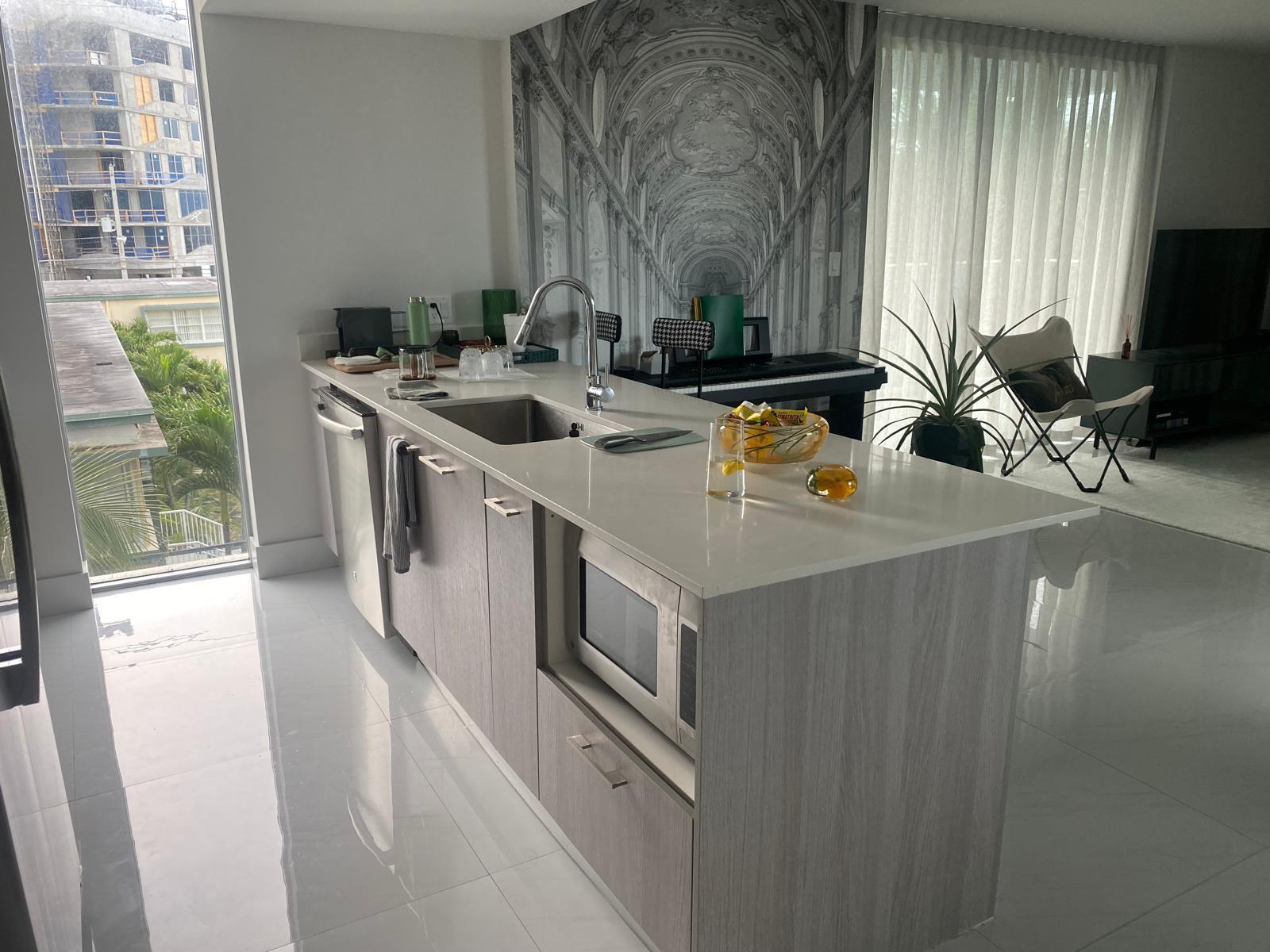 1133 102nd St #403 Bay Harbor Islands, FL 33154