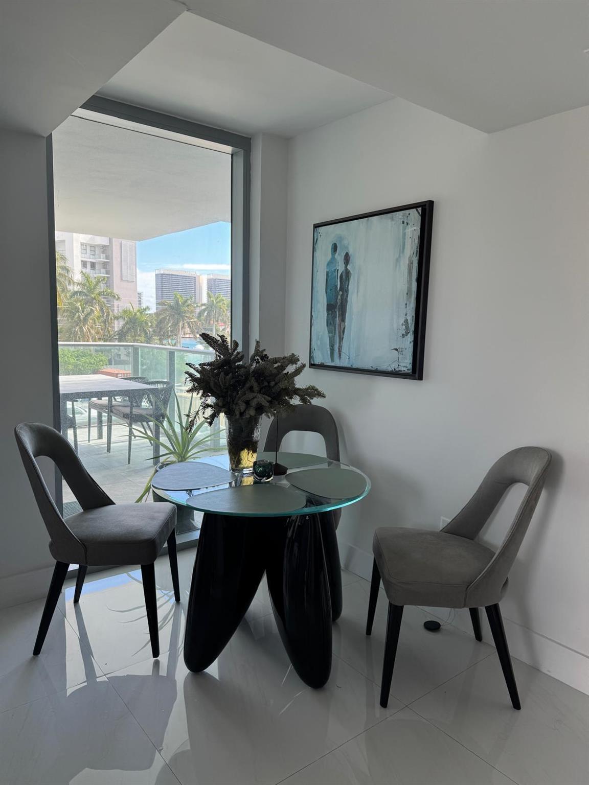 1133 102nd St #403 Bay Harbor Islands, FL 33154