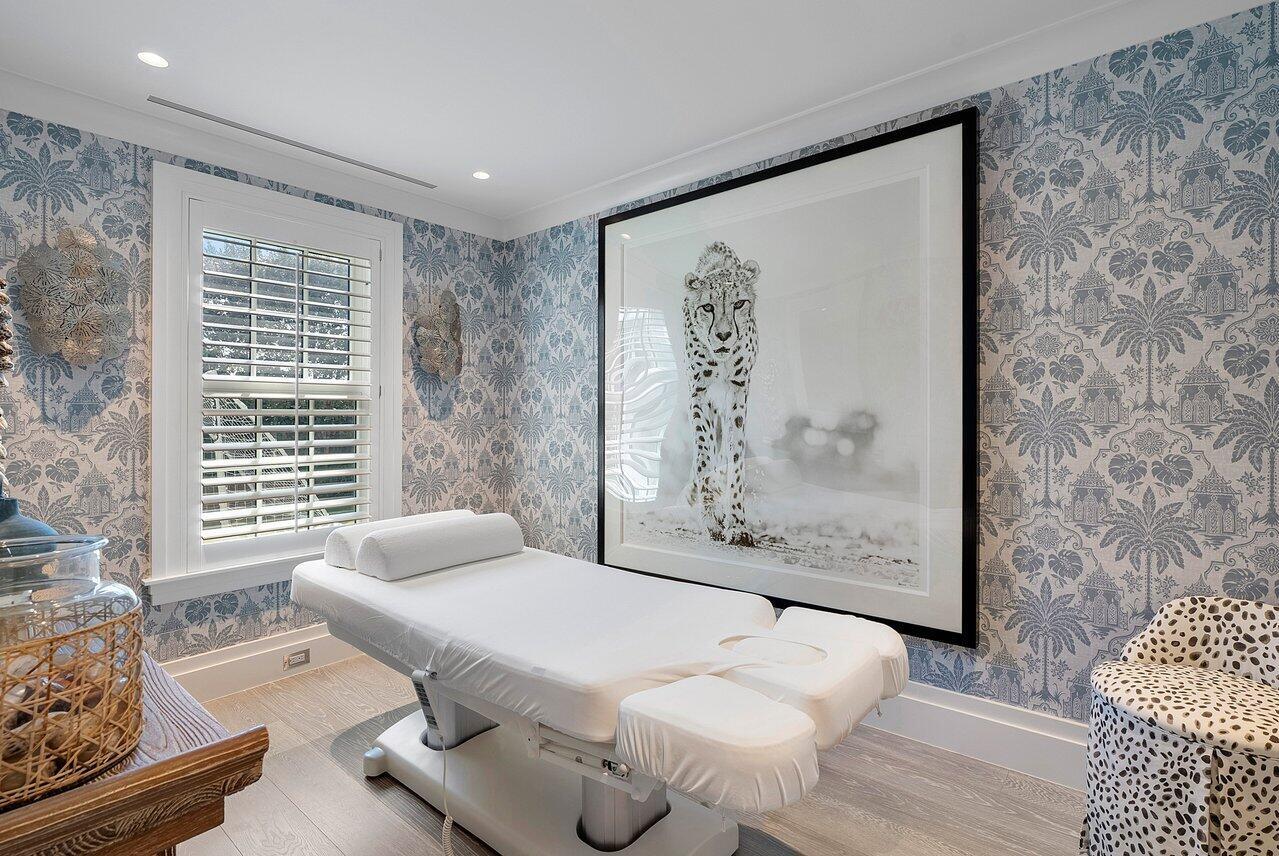 880 S Ocean Blvd Palm Beach, FL 33480