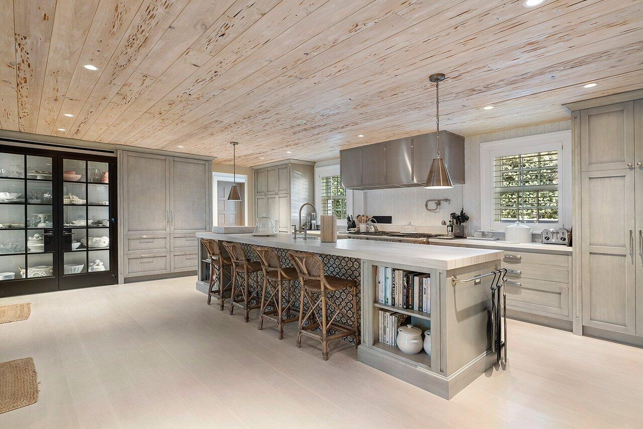 880 S Ocean Blvd Palm Beach, FL 33480