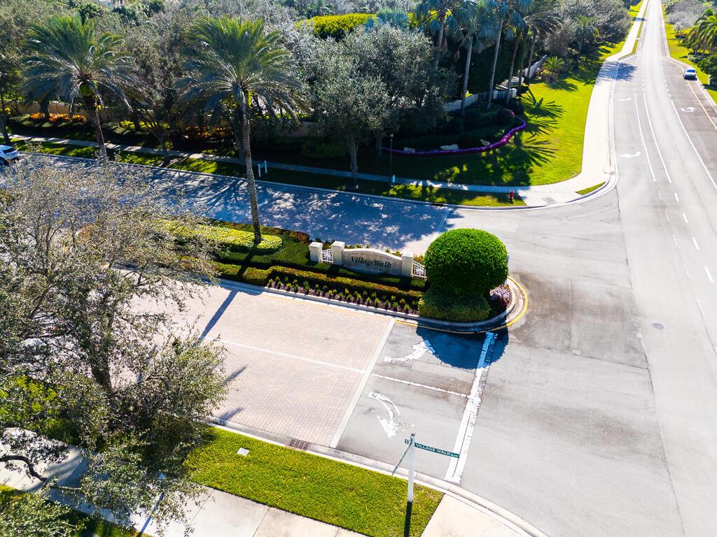 8199 Saint Johns Ct Wellington, FL 33414