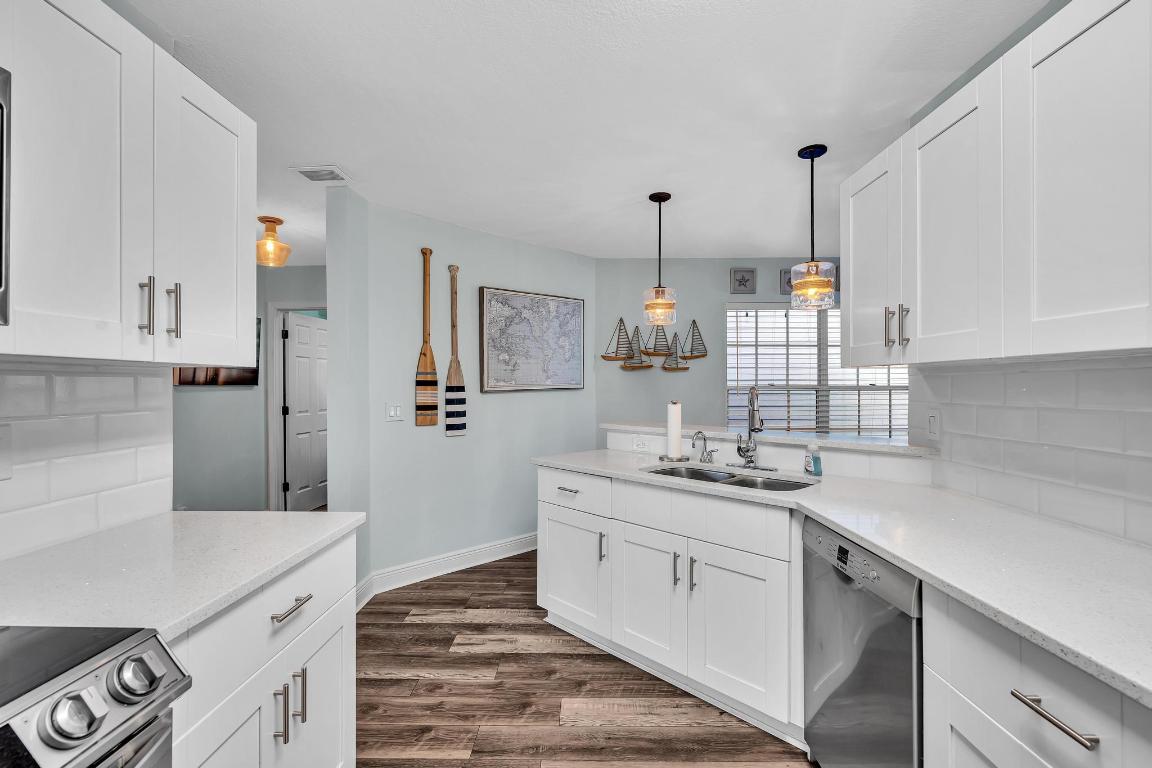 120 Ocean Dunes Jupiter, FL 33477