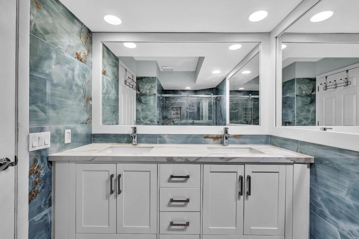 120 Ocean Dunes Jupiter, FL 33477