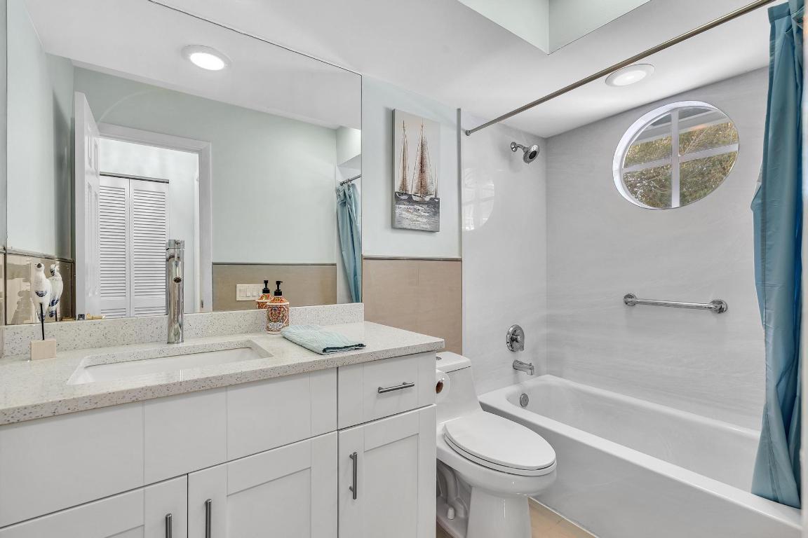 120 Ocean Dunes Jupiter, FL 33477