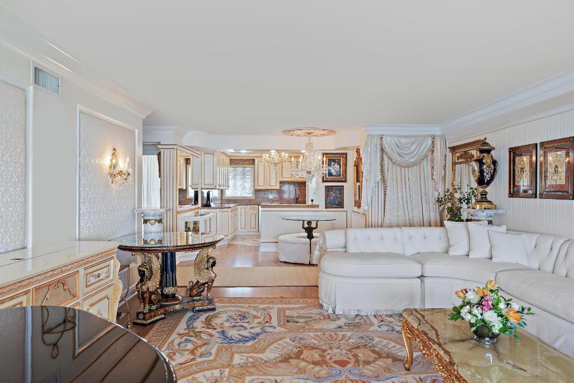 2170 Ibis Isle #8 Palm Beach, FL 33480