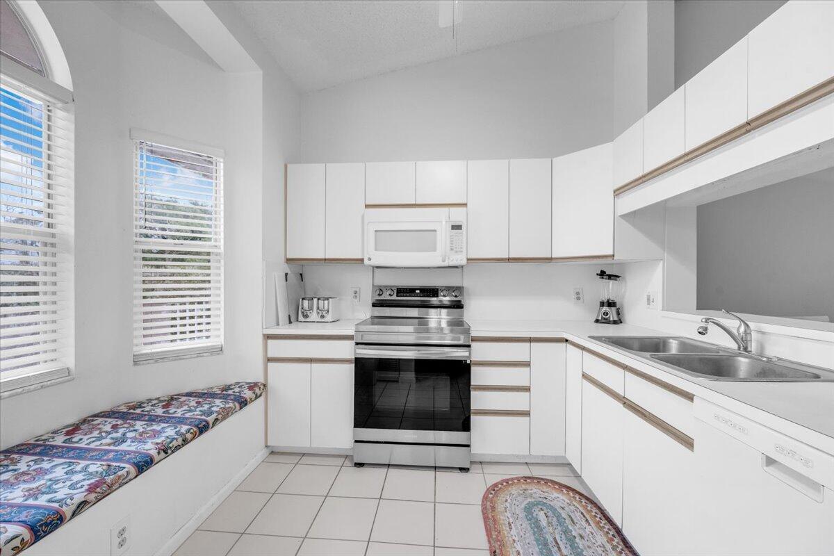 18081 SE Country Clb #35-348 Jupiter, FL 33469