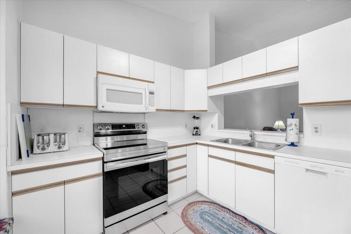 18081 SE Country Clb #35-348 Jupiter, FL 33469