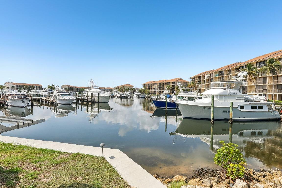 1601 Marina Isle Way #101 Jupiter, FL 33477