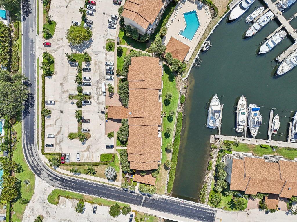 1601 Marina Isle Way #101 Jupiter, FL 33477