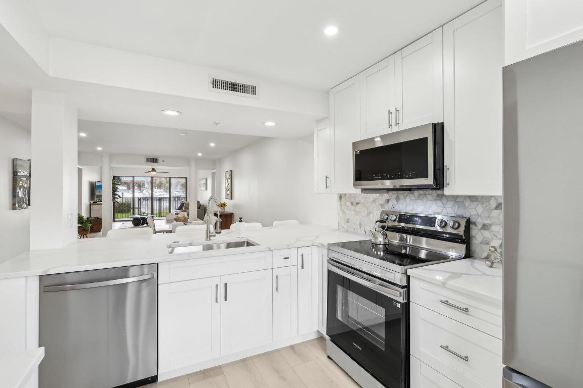 1601 Marina Isle Way #101 Jupiter, FL 33477