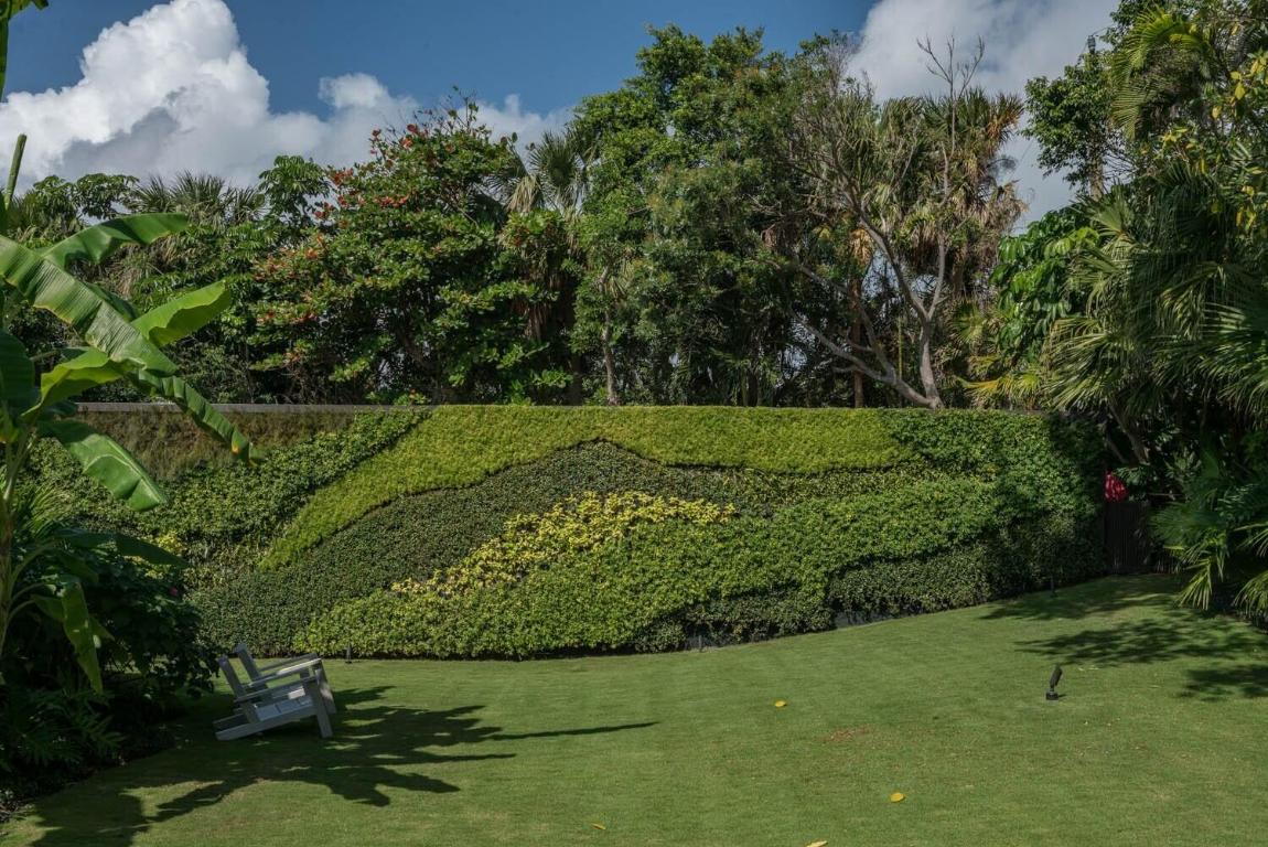 195 Via Marina Palm Beach, FL 33480