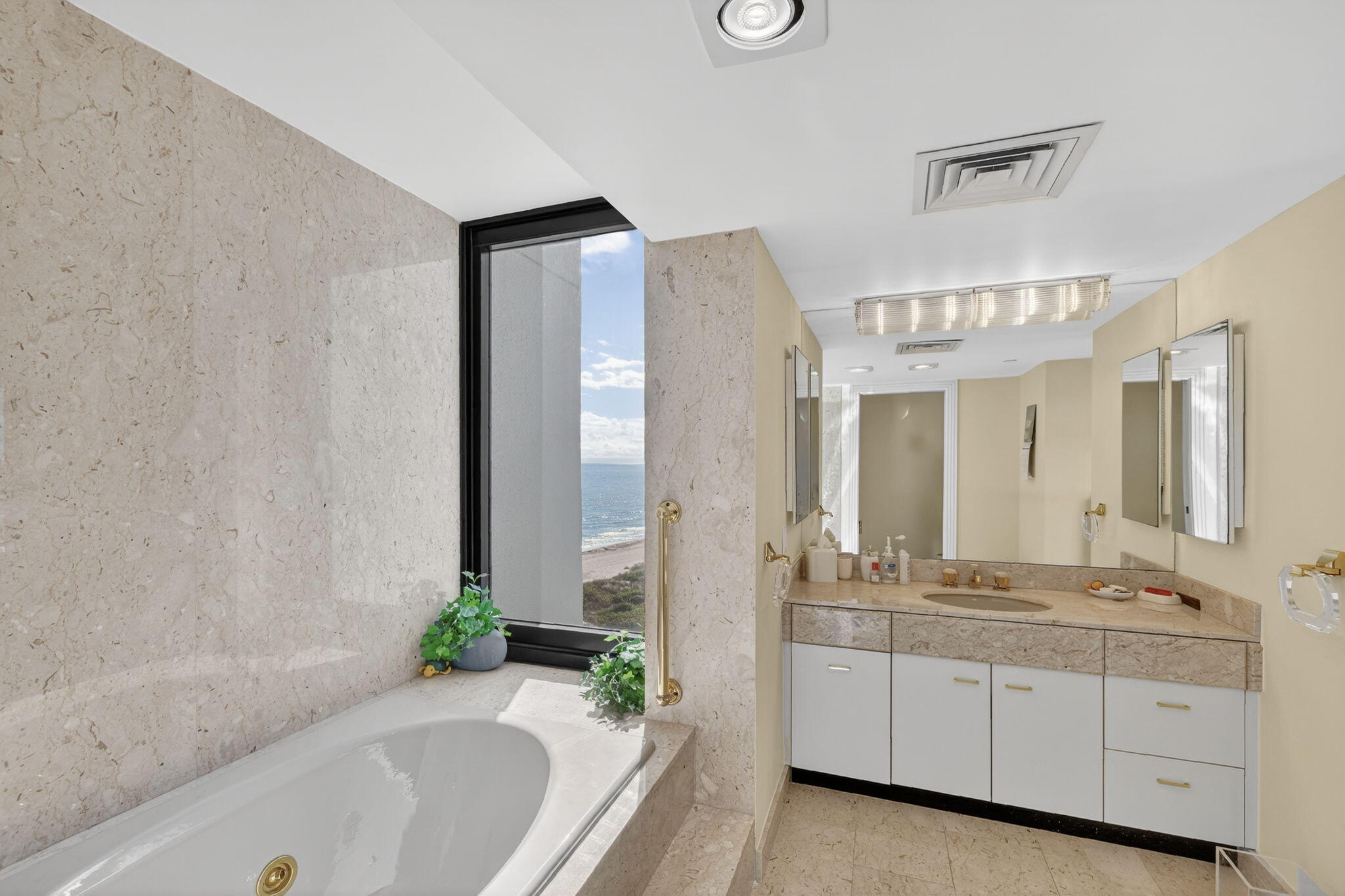 1500 S Ocean #606 Boca Raton, FL 33432