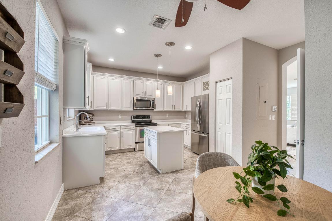 120 W Thatch Palm Jupiter, FL 33458