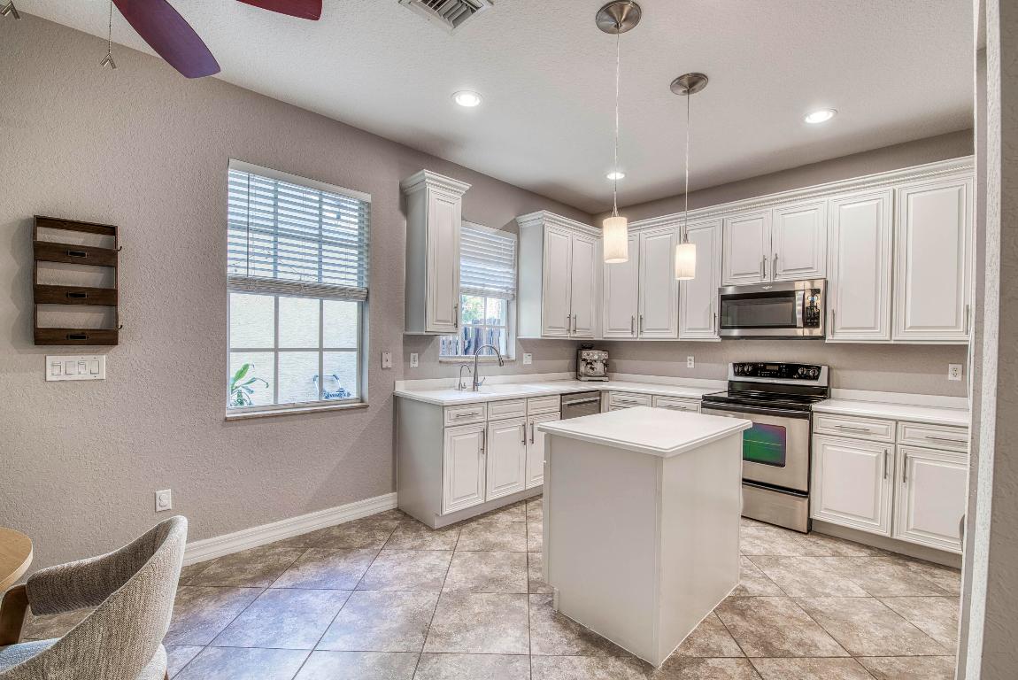 120 W Thatch Palm Jupiter, FL 33458