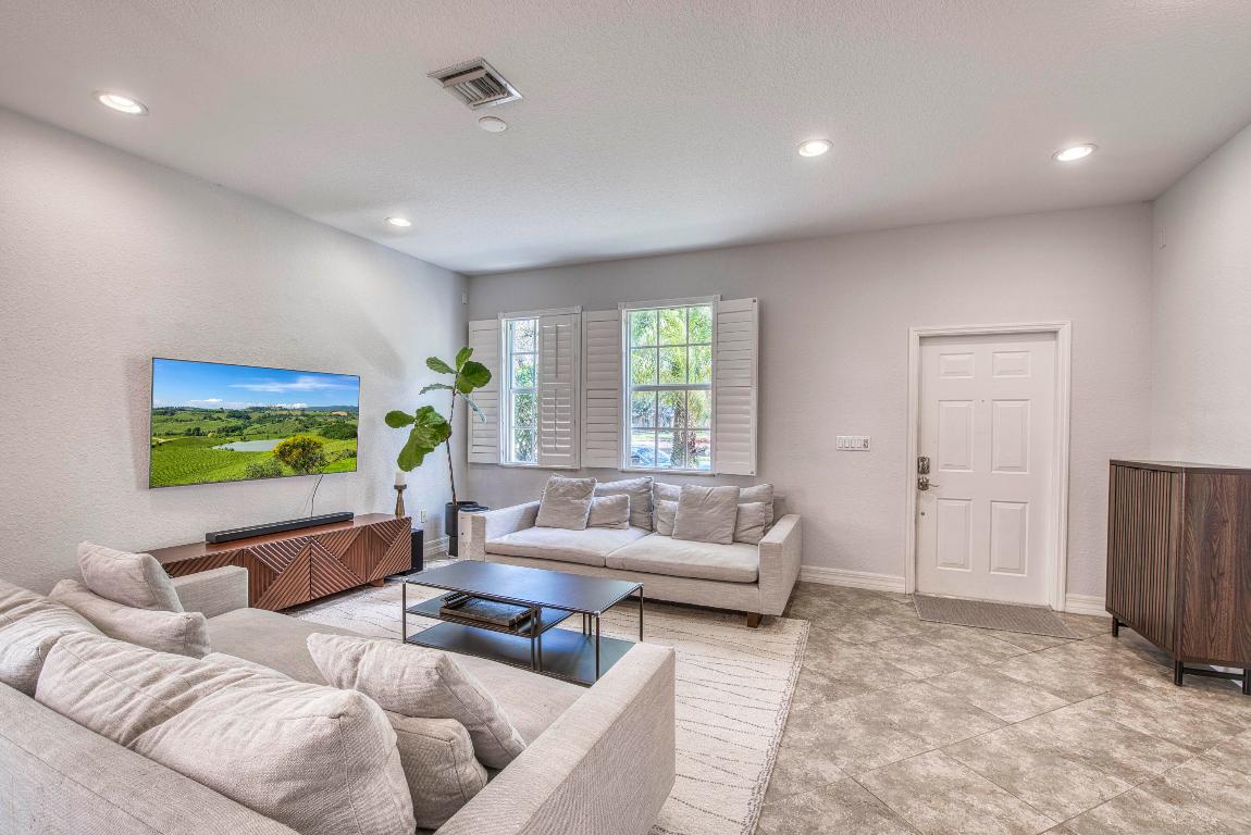 120 W Thatch Palm Jupiter, FL 33458