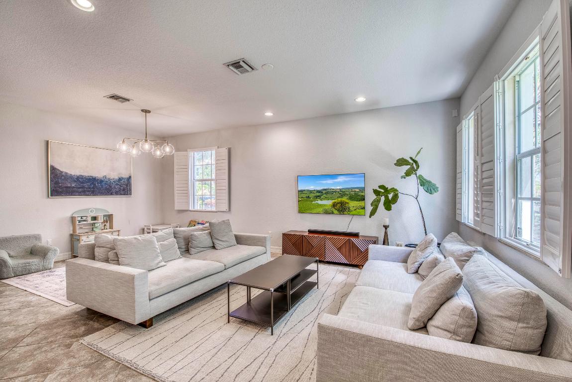 120 W Thatch Palm Jupiter, FL 33458