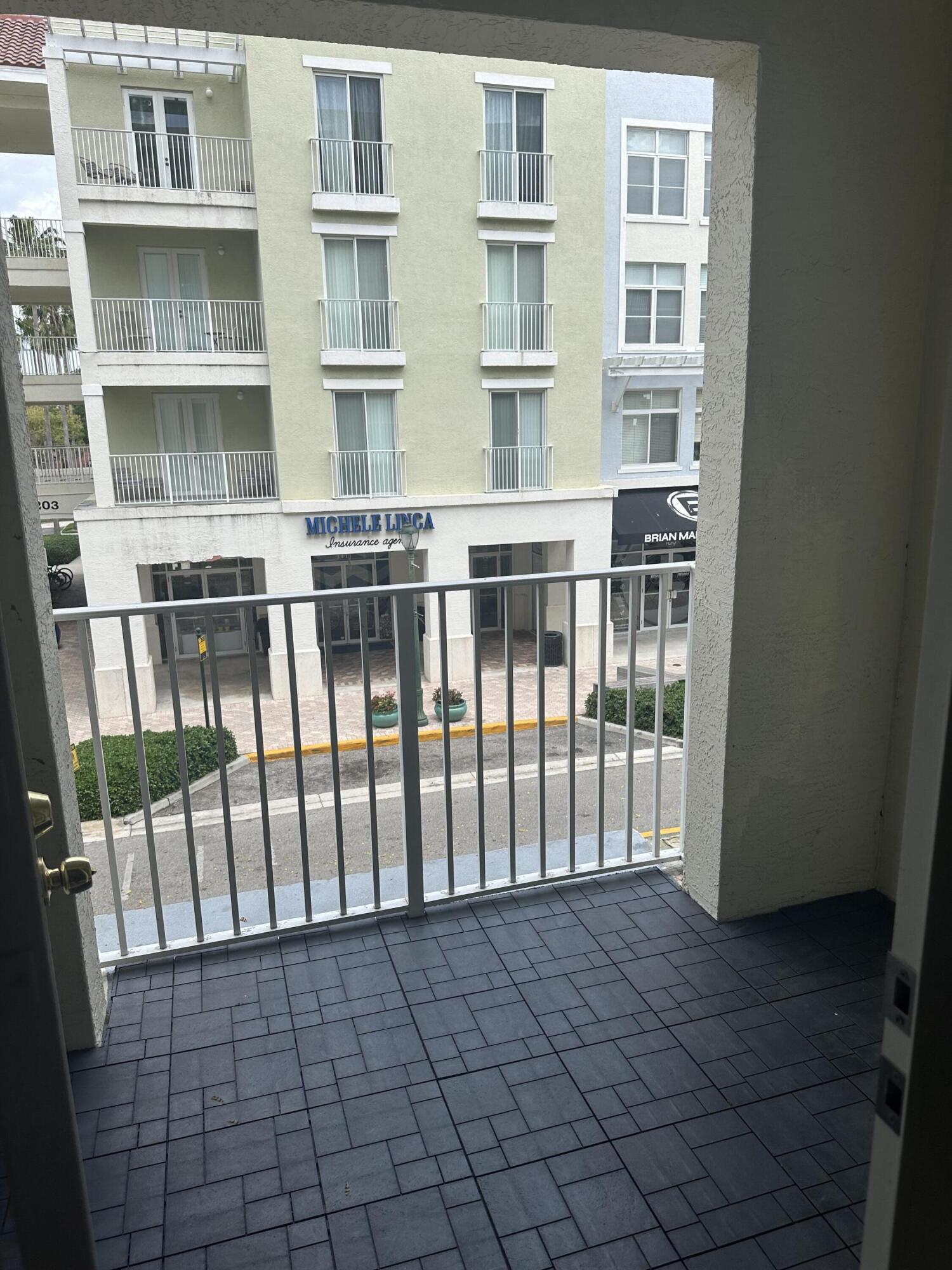 1200 Town Ctr #212 Jupiter, FL 33458