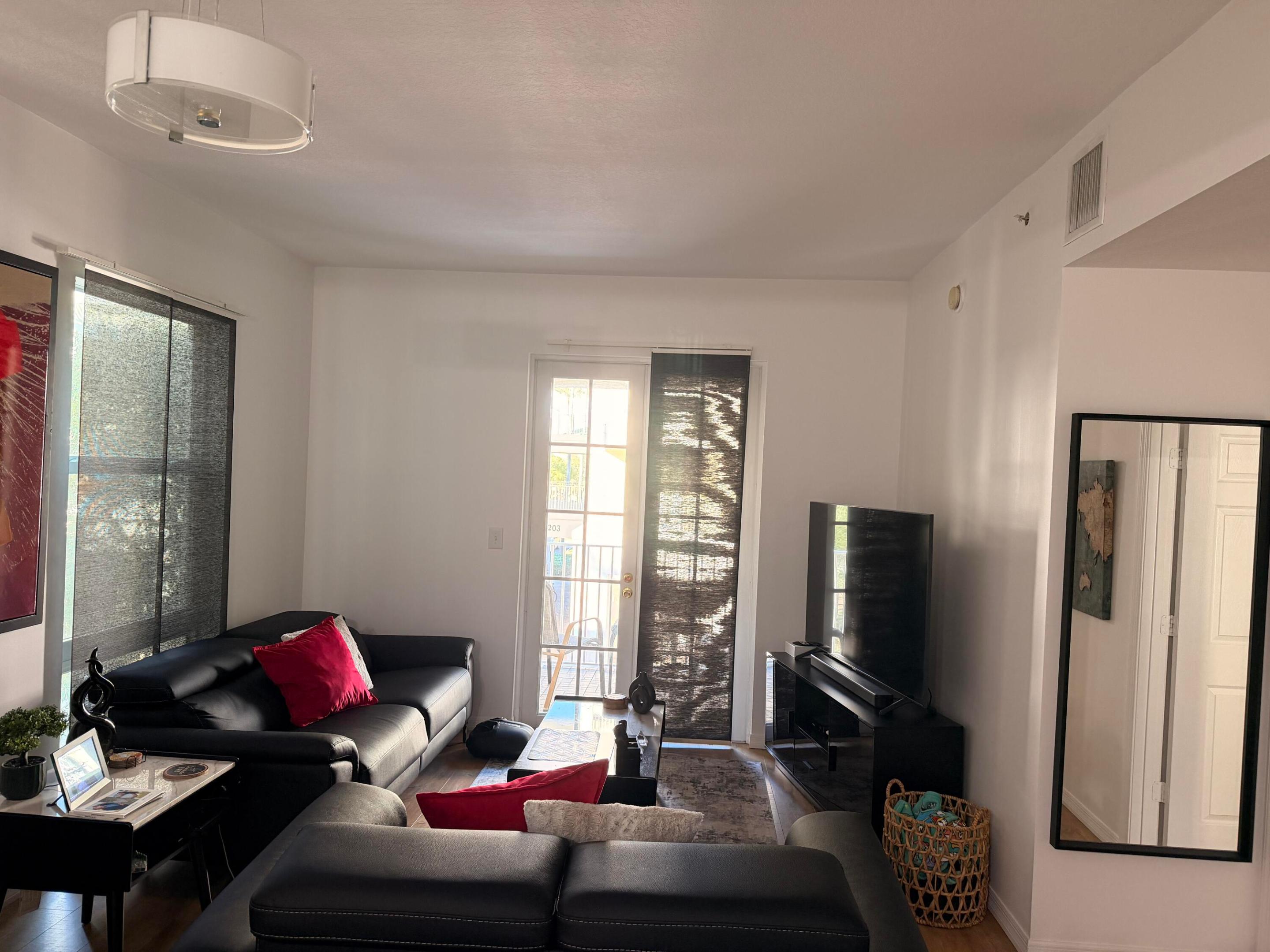 1200 Town Ctr #212 Jupiter, FL 33458