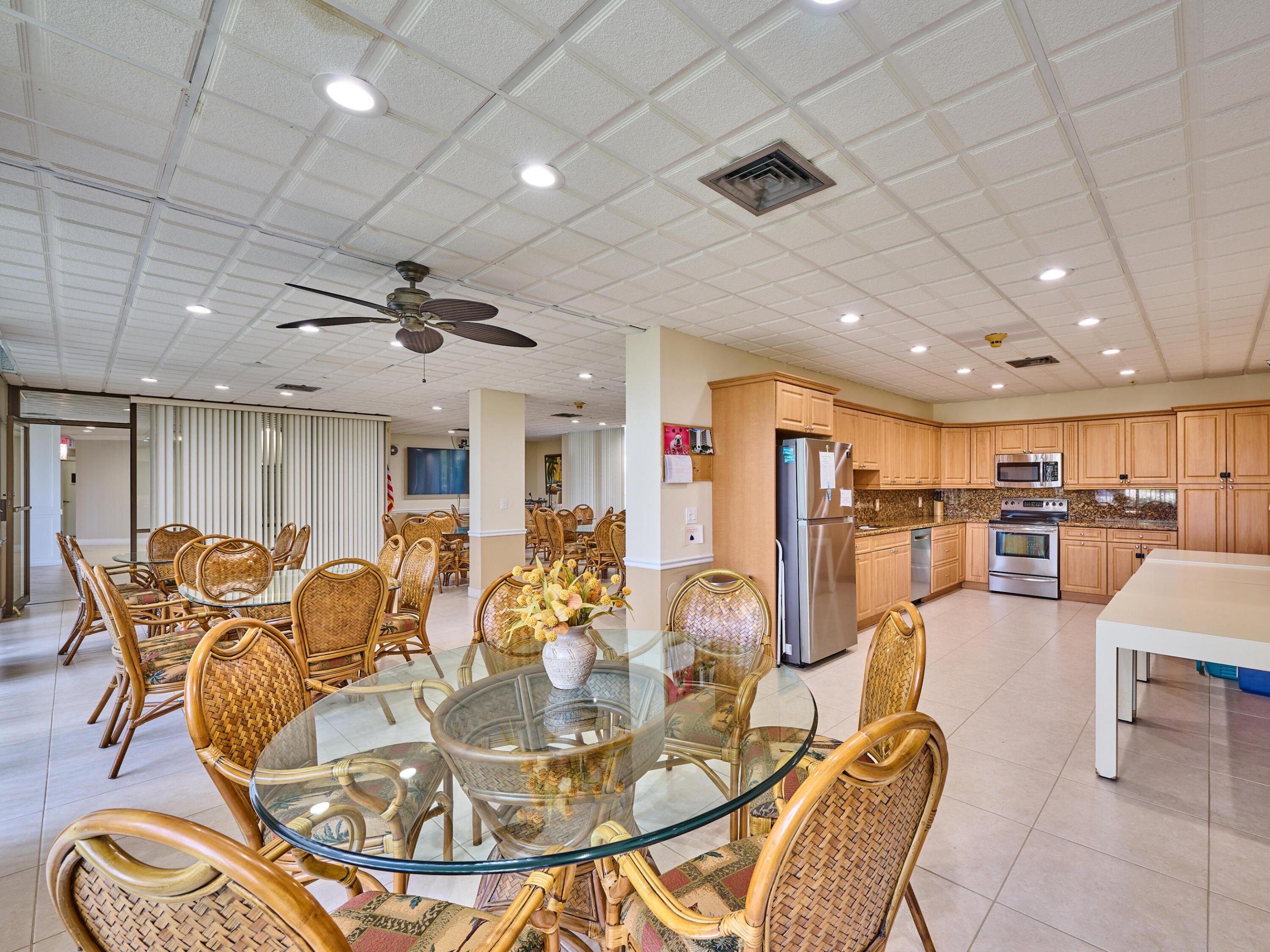 336 Golfview #605 North Palm Beach, FL 33408