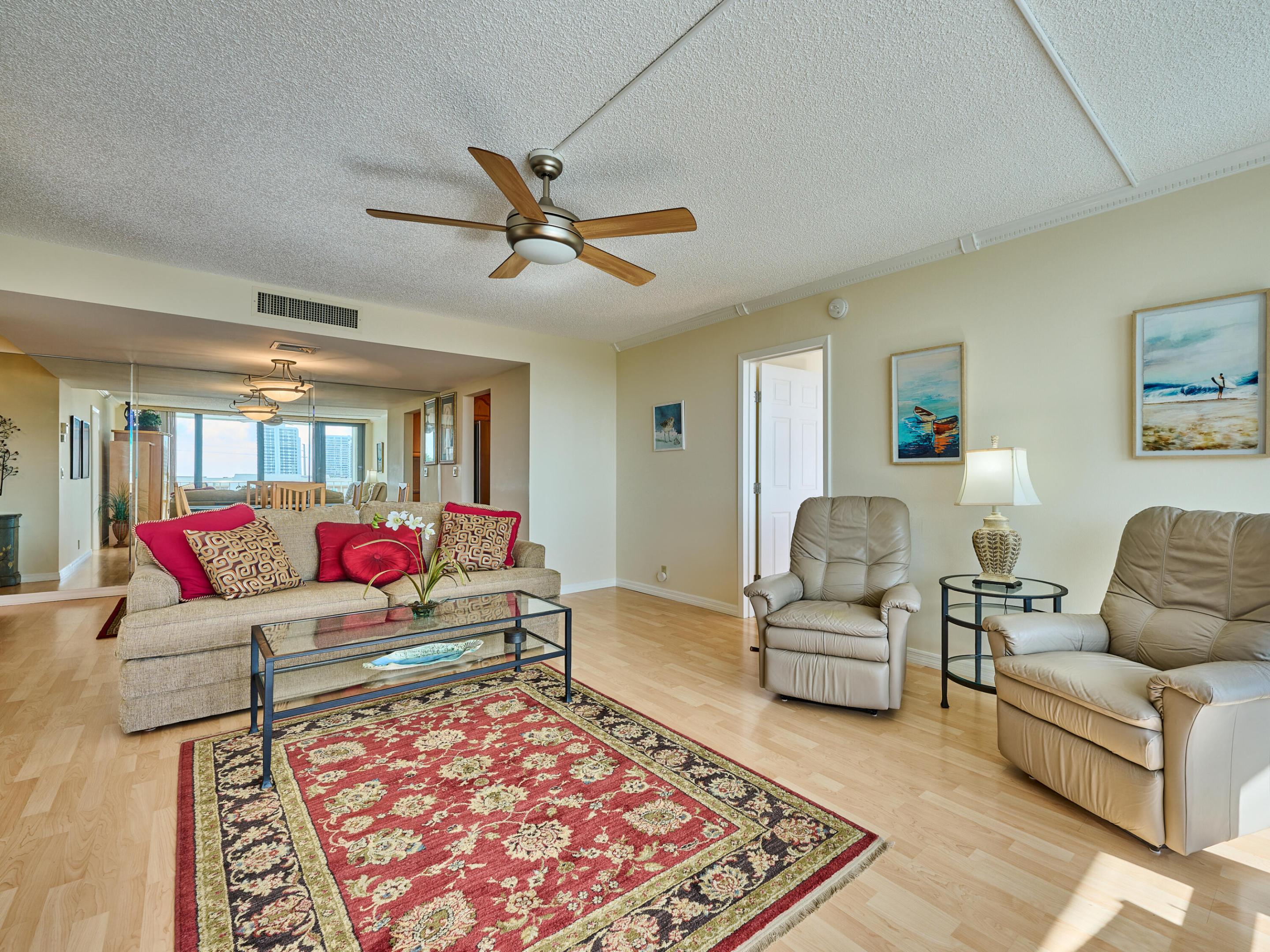 336 Golfview #605 North Palm Beach, FL 33408