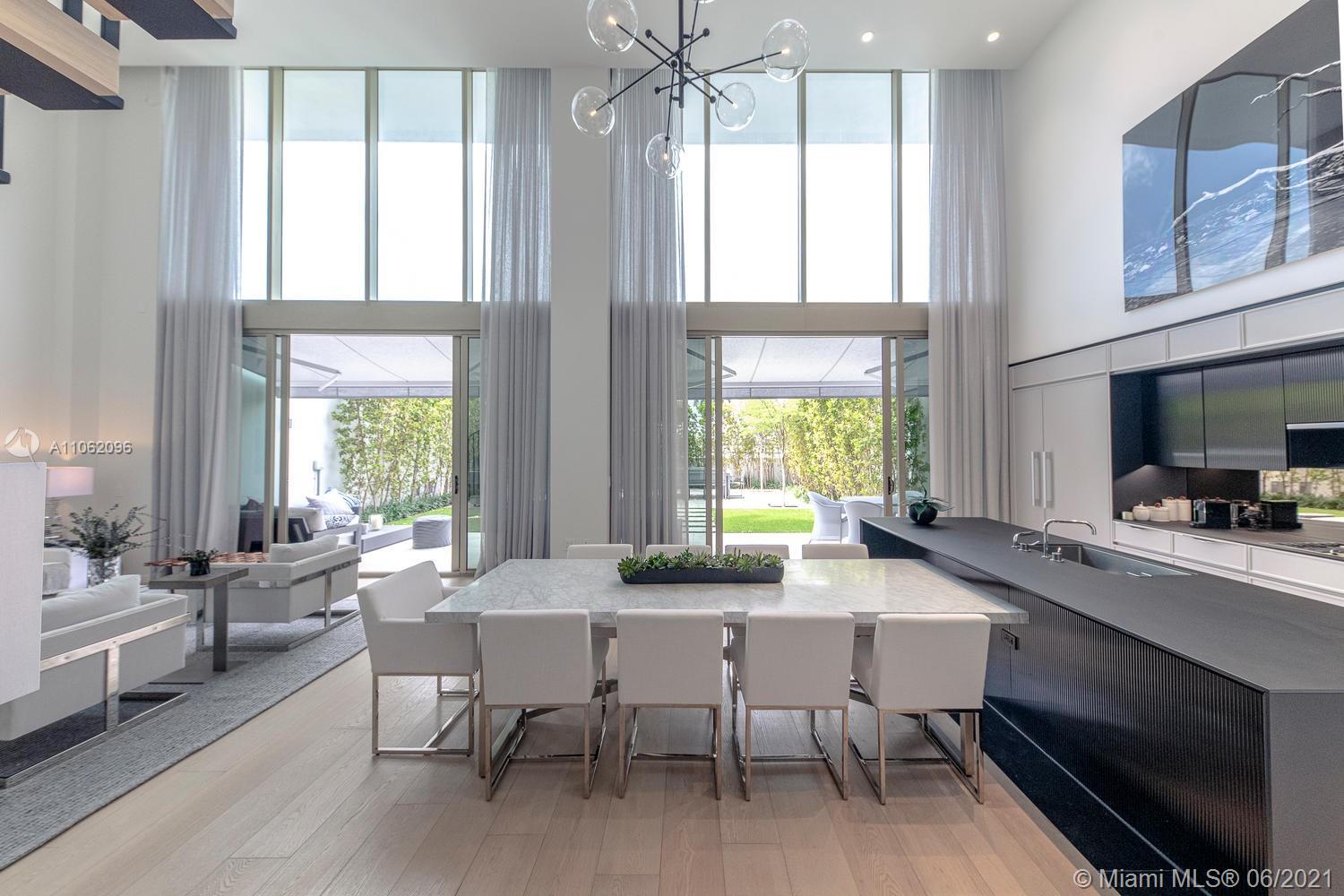 300 Collins Ave #2A