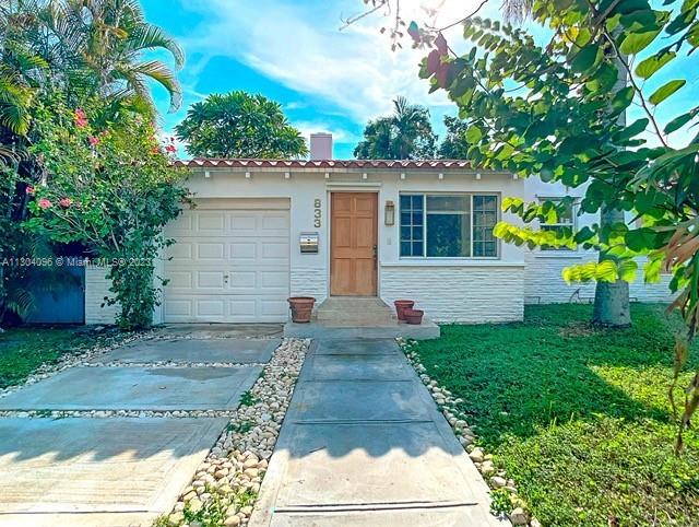 833 Granada Groves Ct